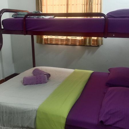 Pd Bayu Beach Resort Private Service Apartment 波德申 外观 照片